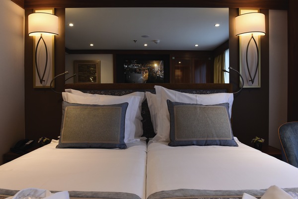 APT MS Douro Serenity Panorama Balcony 1.jpg